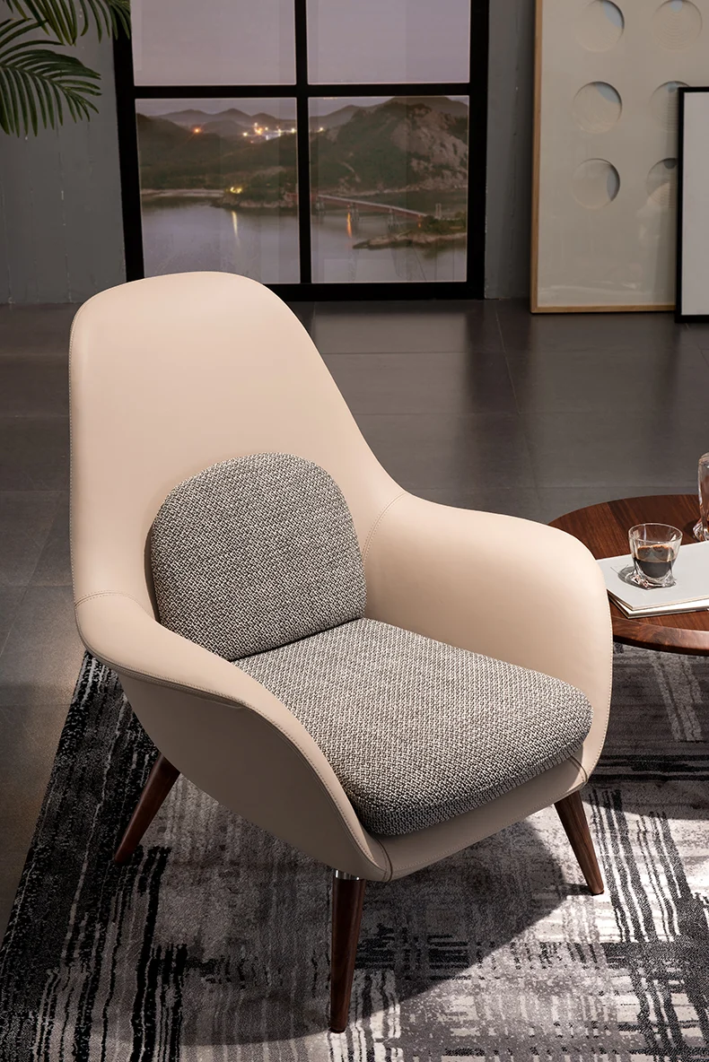Fauteuil beige en cuir synthétique et tissu gris - Beta