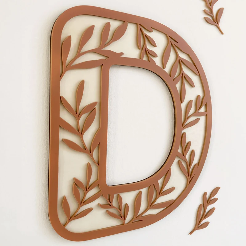 Lettres acryliques décorées uniques - Plusieurs couleurs disponibles
