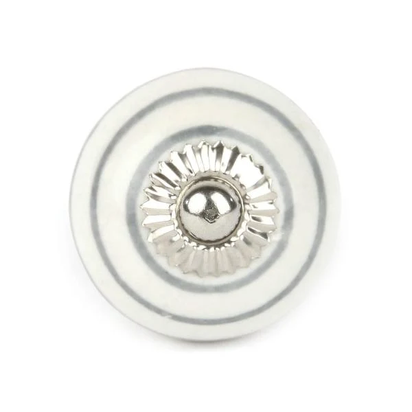 Grand bouton en céramique blanche à rayures grises