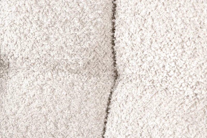 Lot de 2x chaises pivotante PAPILLON en bouclé blanc avec accoudoirs, structure en métal noir