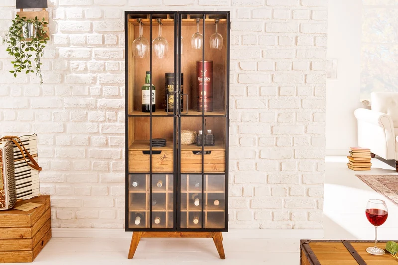 Vitrine solide SEVEN SEAS 150cm pin naturel portes industrielles meuble de bar en métal