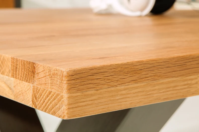 Table à manger en bois massif THOR 240cm chêne sauvage naturel huilé gris structure en X métal design industriel