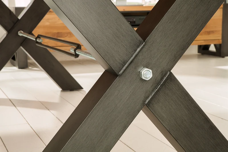 Table à manger en bois massif THOR 240cm chêne sauvage naturel huilé gris structure en X métal design industriel