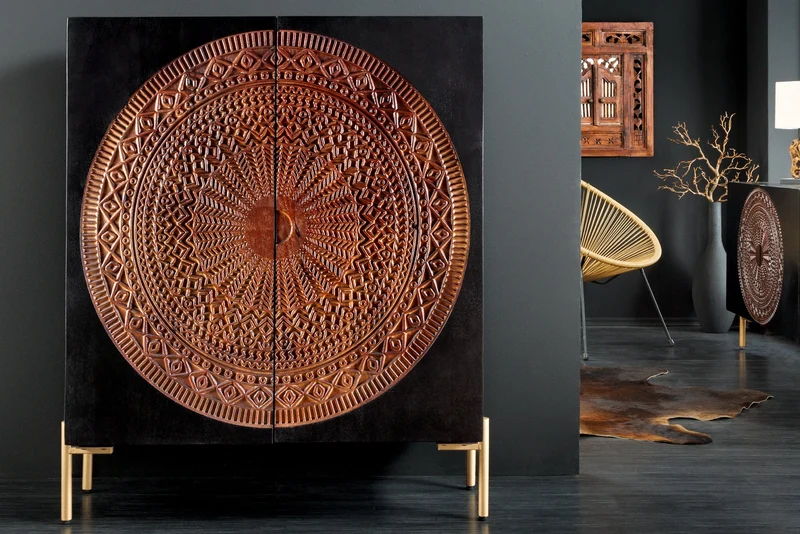 Buffet haut massif MANDALA 120cm en bois de manguier avec sculptures 3D pieds noir doré