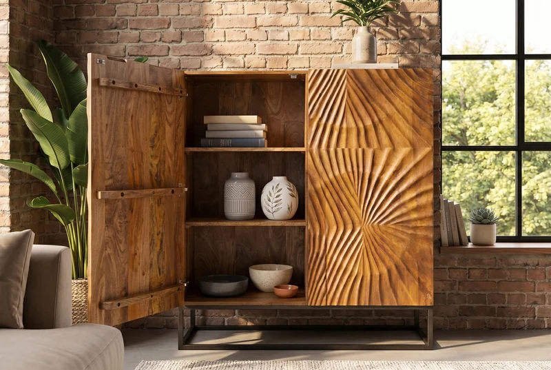 Buffet haut massif SCORPION 120 cm en bois de manguier marron avec sculptures 3D élaborées