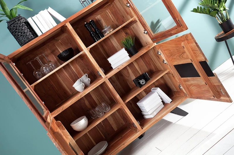 Buffet haut massif AMAZONAS 140cm vitrine en métal acacia bord d’arbre
