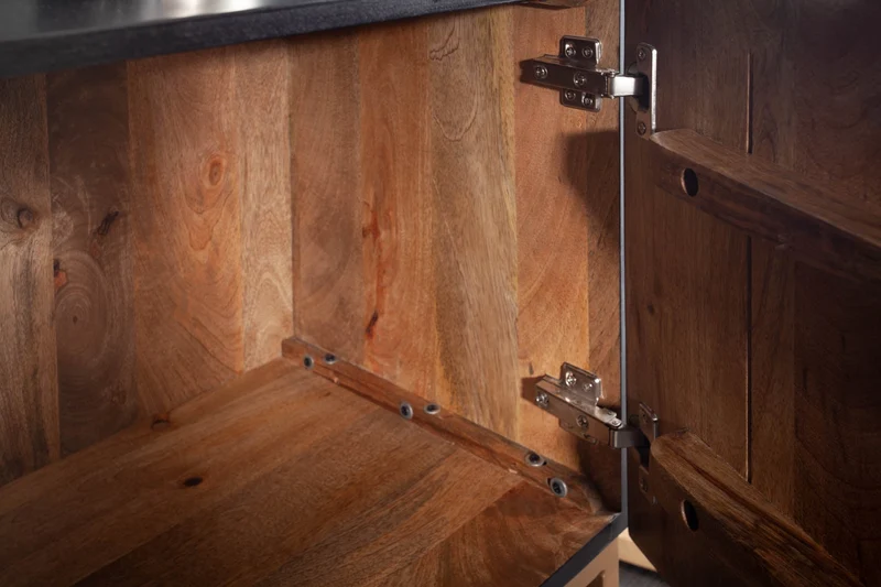 Buffet TV massif SCORPION 160cm en bois de manguier noir avec sculptures 3D élaborées