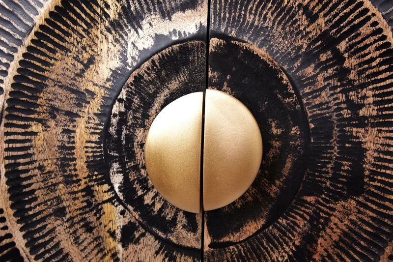 Buffet artisanal GOLDEN SUNSET 180cm noir avec sculptures 3D pieds en métal bois de manguier doré
