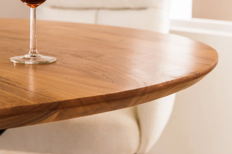Table à manger ronde en bois massif GALAXIE 130cm acacia naturel structure métal noir