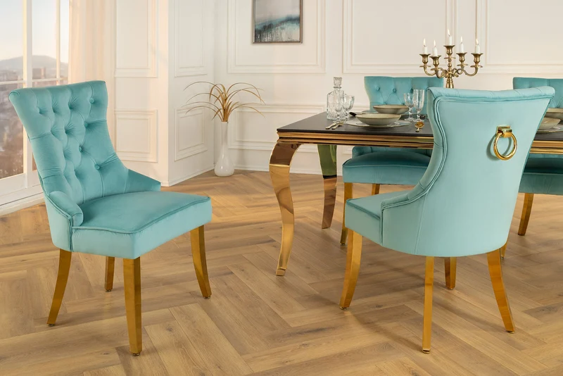 Lot de 2x chaises Chesterfield CASTLE velours bleu pieds en acier inoxydable doré avec poignée confort