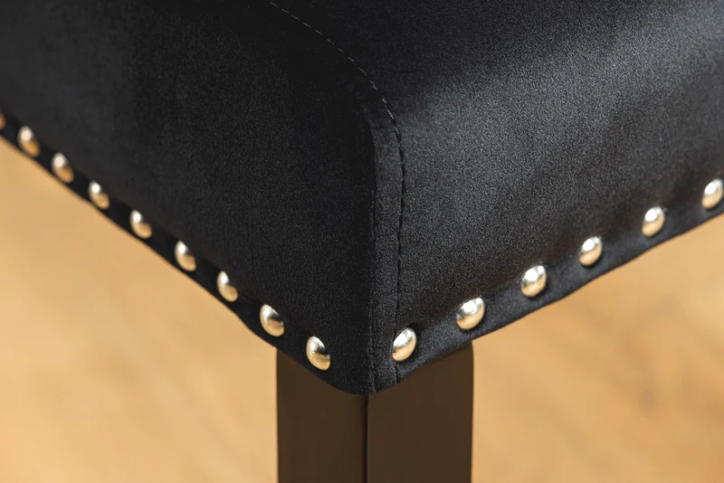 Lot de 2x chaises Chesterfield CASTLE velours noir rivets décoratifs en bois d'hévéa