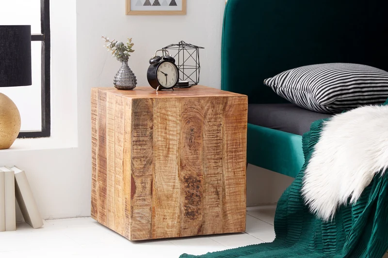 Table d'appoint massive FACTORY 45cm en bois de manguier naturel flammé sur roulettes