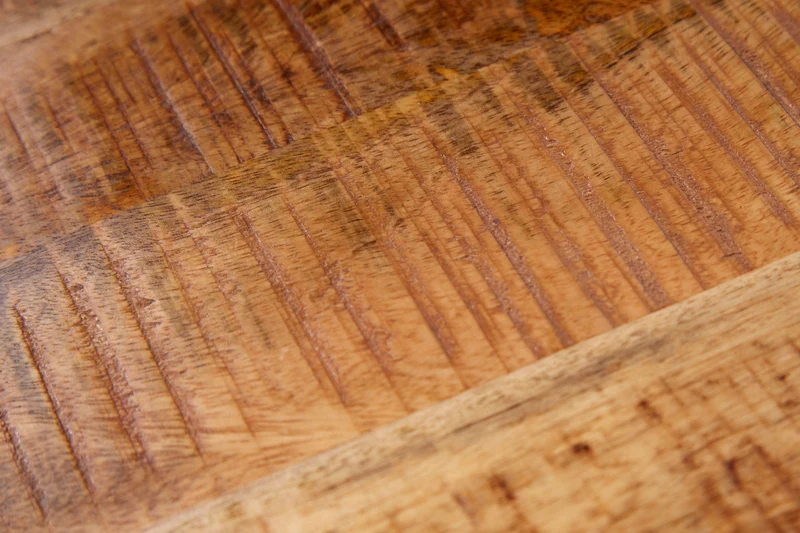 Table d'appoint massive FACTORY 45cm en bois de manguier naturel flammé sur roulettes