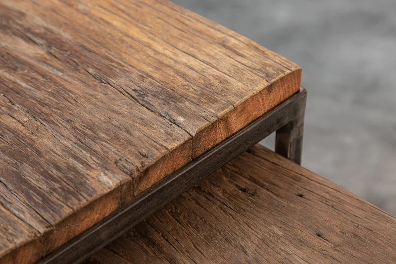 Ensemble de 2 tables d'appoint industrielles BARRACUDA 45 cm en bois massif Salholz avec structure en métal fléchi