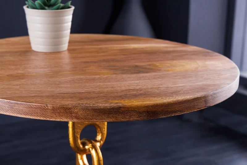 Table d'appoint design CHAINS 55cm en bois de manguier doré, cadre en chaîne ronde en métal fait main, massif
