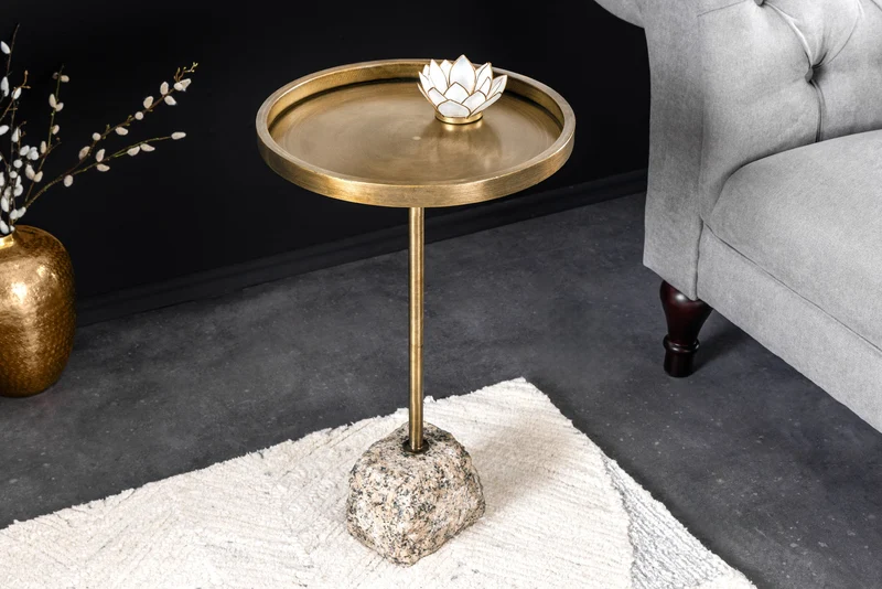 Table d'appoint TRAYFUL 60 cm, faite à la main, en laiton antique, fer et base en marbre naturel