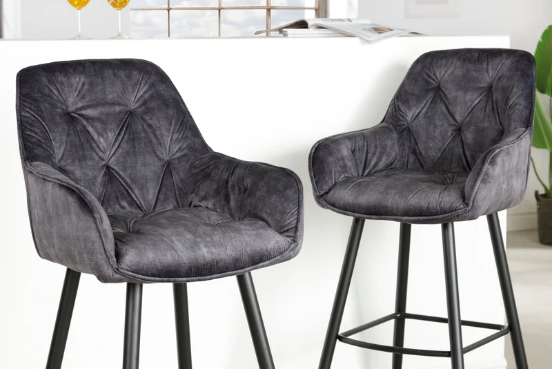 Tabouret de bar design MILANO chaise de bar en velours gris avec dossier en métal matelassé Chesterfield noir