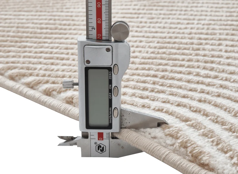 Tapis beige et blanc motif organique 160 x 230 cm SAND
