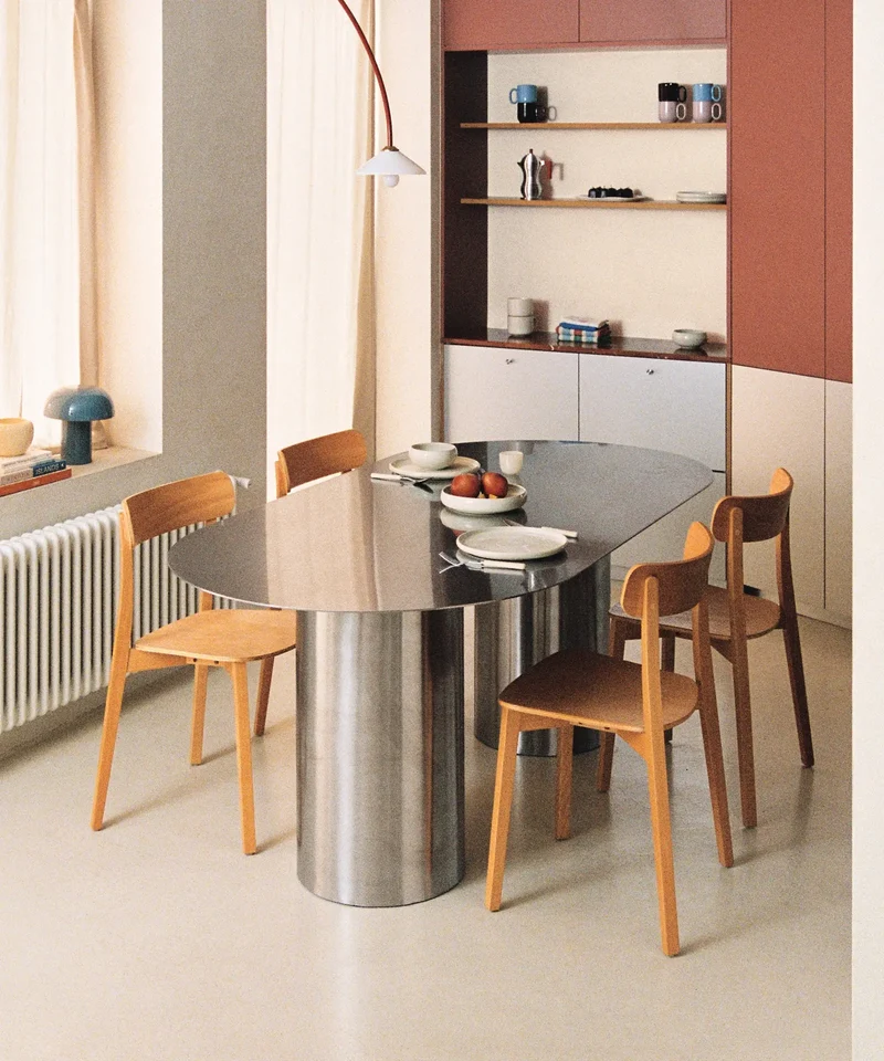 Mesa de Comedor Ovalada en Acero Laminado Iron (200 x 76 cm)