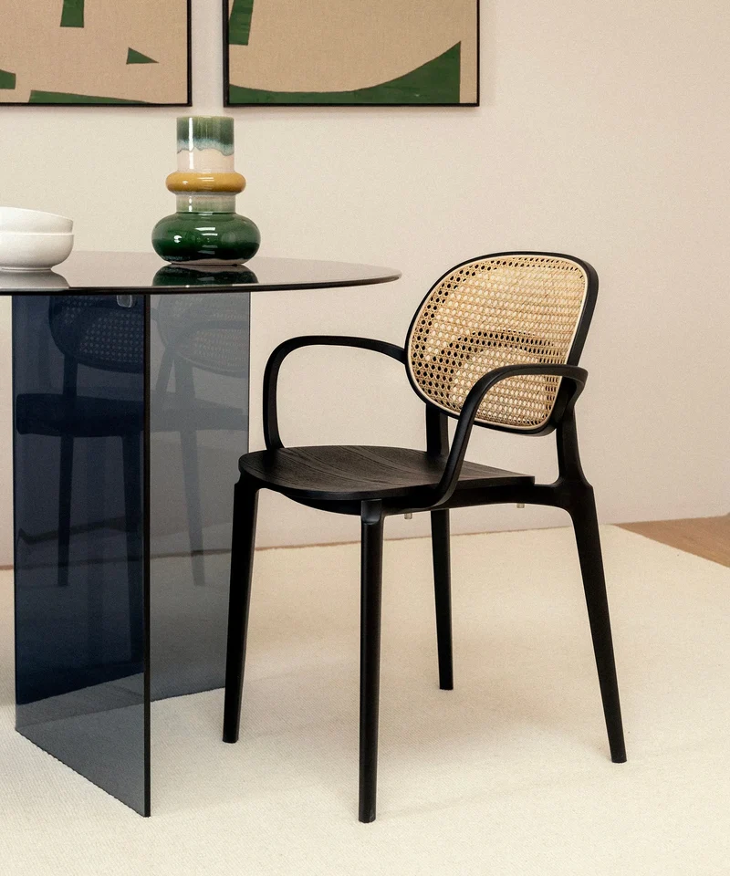 Silla de Comedor en Polipropileno Madera y Ratán con Reposabrazos Calista Arms