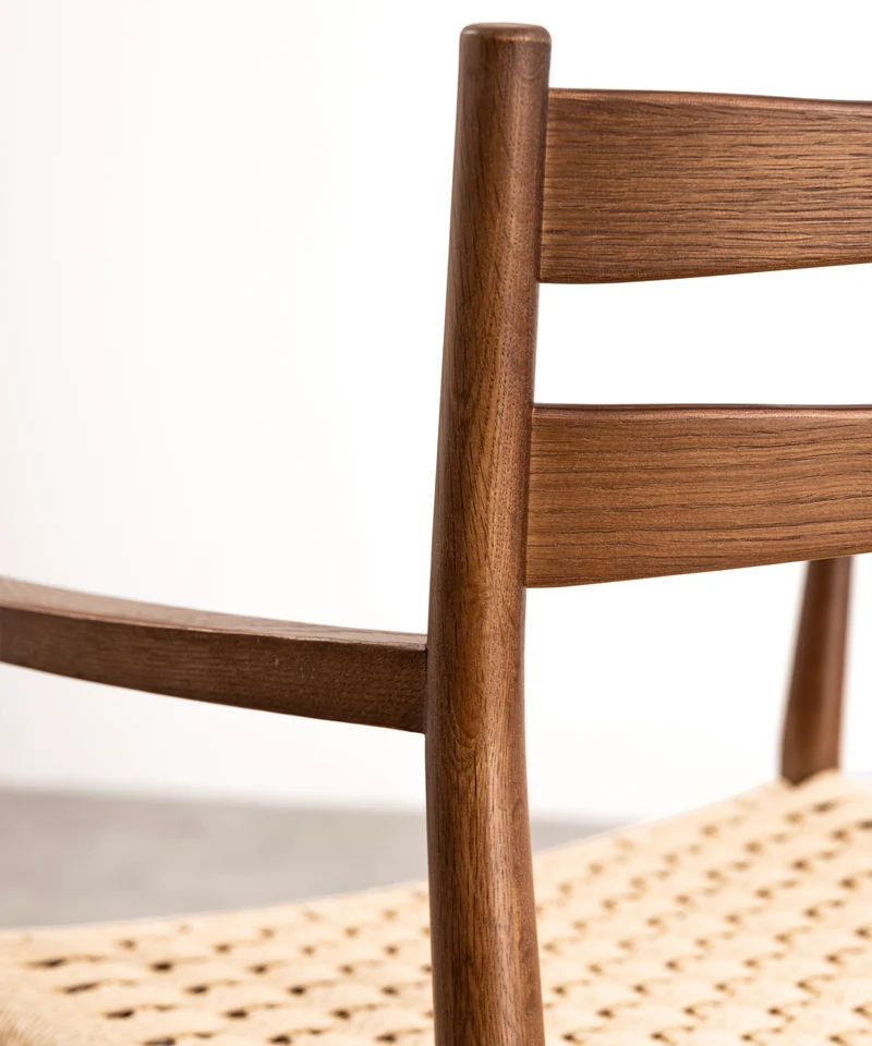 Silla de Comedor en Madera y Cuerda Trenzada con Reposabrazos Nona Arms