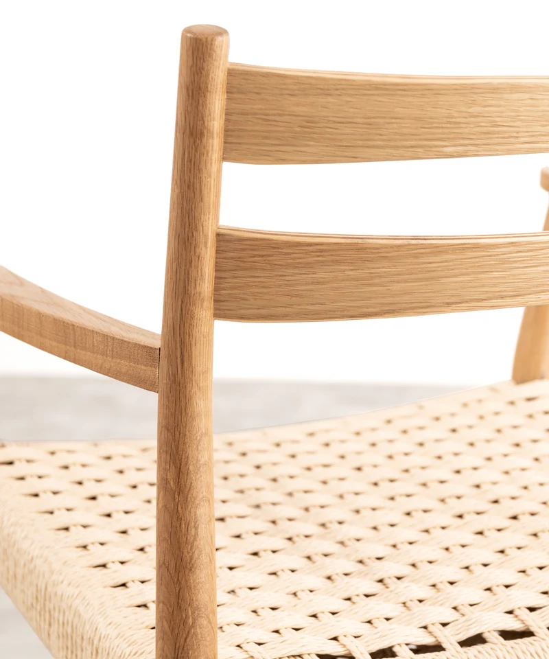 Silla de Comedor en Madera y Cuerda Trenzada con Reposabrazos Nona Arms