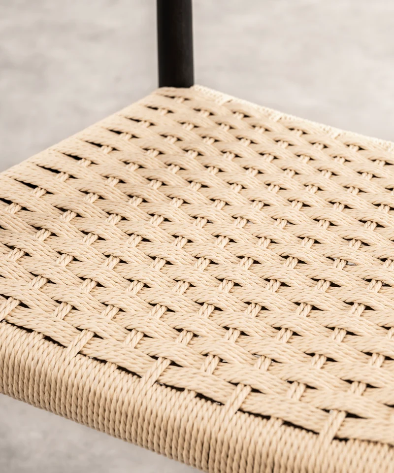 Silla de Comedor en Madera y Cuerda Trenzada con Reposabrazos Nona Arms