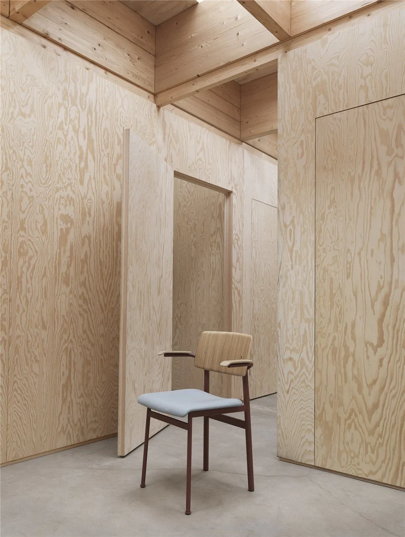 Chaise Muuto - Loft avec accoudoirs