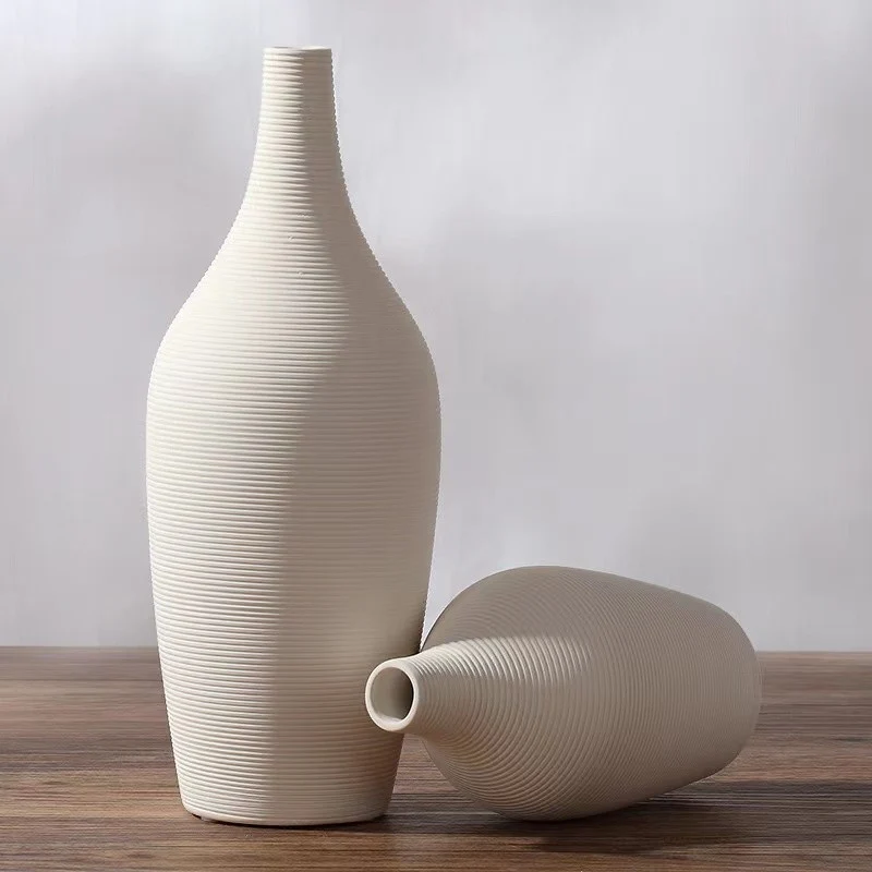 Vase en ceramique blanc, D9xH22,5cm