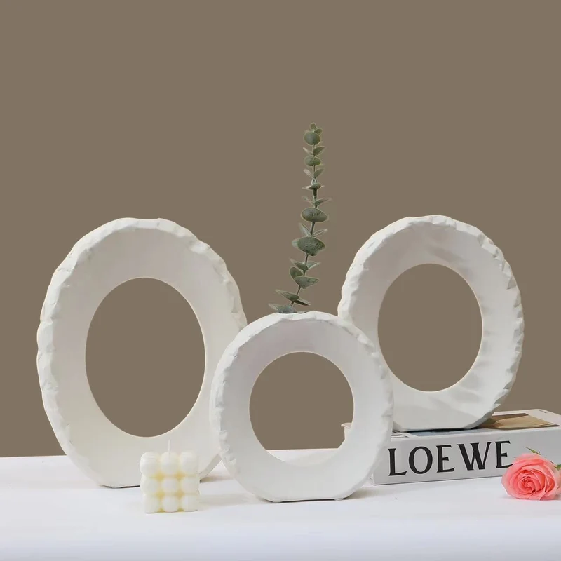 Vase en ceramique blanc, 20x6,5xH20,5cm