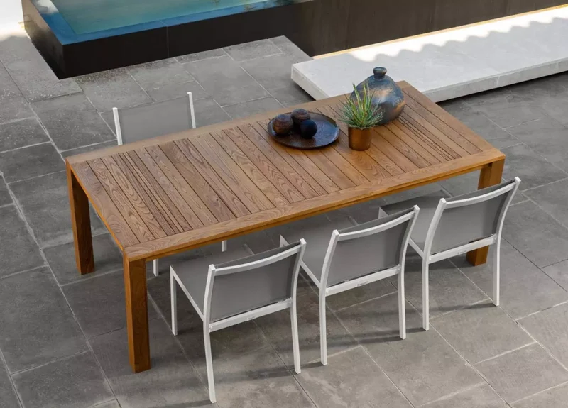 Ensemble Table & Chaises - Ébi