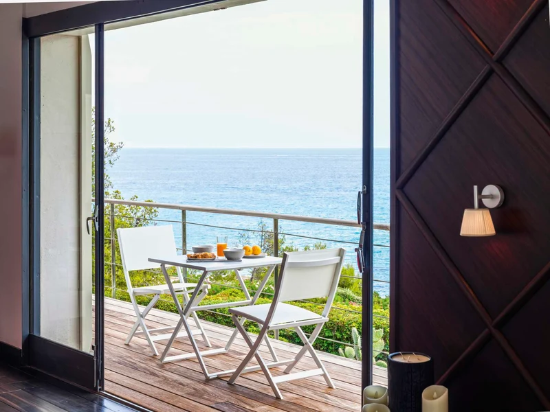Ensemble Table & Chaise Pliante - Queen